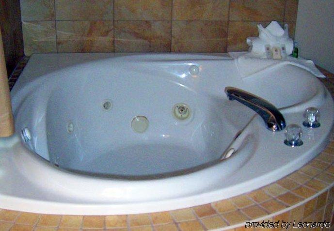Towneplace Suites Detroit וורן מראה חיצוני תמונה