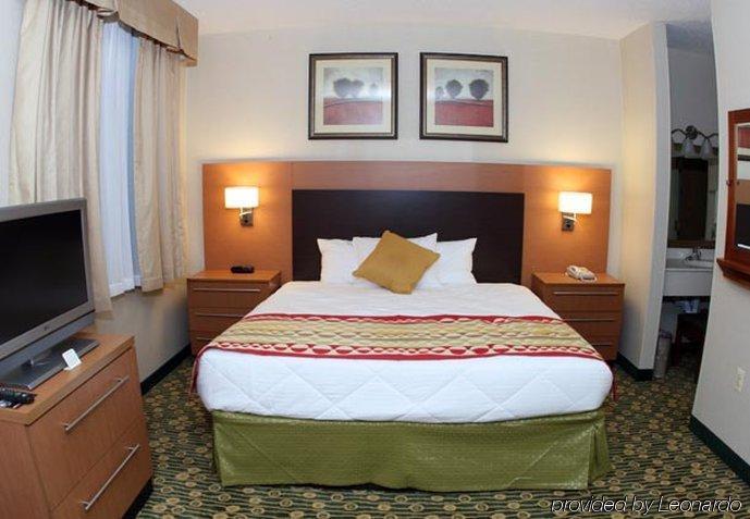 Towneplace Suites Detroit וורן מראה חיצוני תמונה