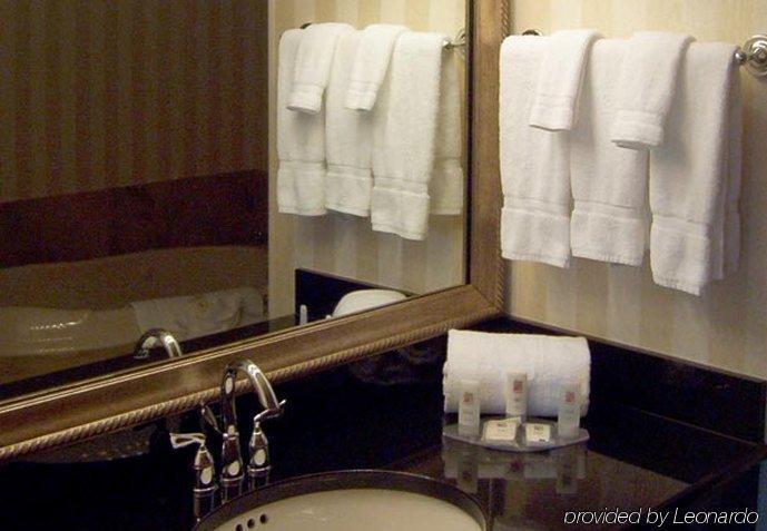 Towneplace Suites Detroit וורן מראה חיצוני תמונה