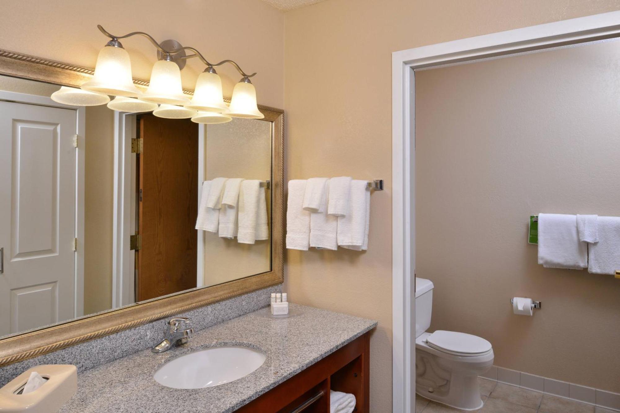 Towneplace Suites Detroit וורן מראה חיצוני תמונה