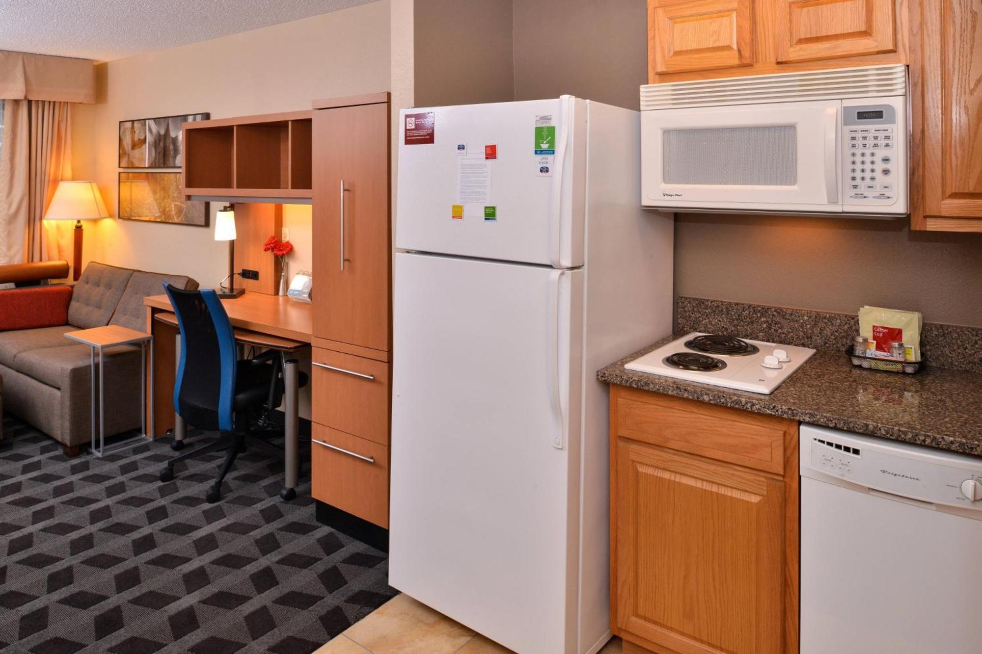 Towneplace Suites Detroit וורן מראה חיצוני תמונה