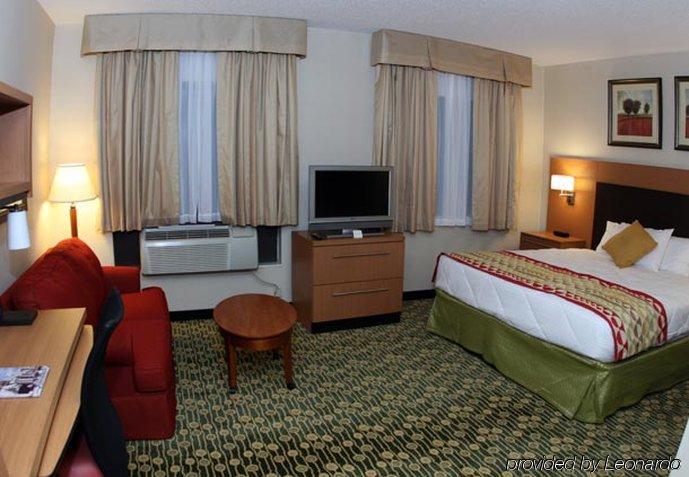 Towneplace Suites Detroit וורן מראה חיצוני תמונה