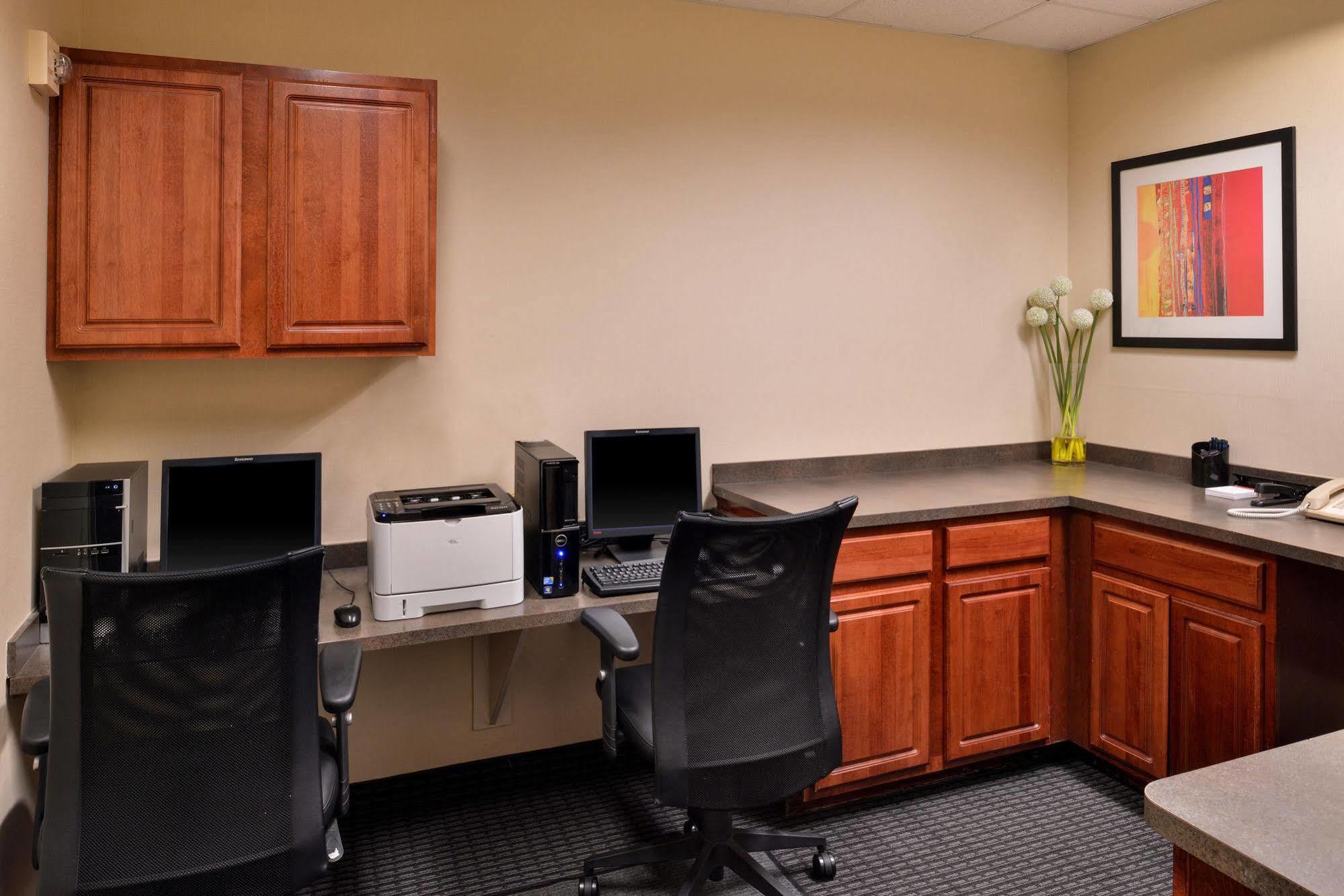 Towneplace Suites Detroit וורן מראה חיצוני תמונה