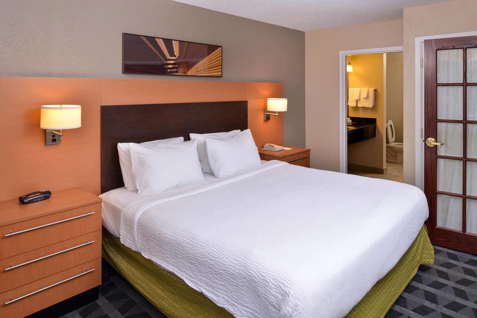 Towneplace Suites Detroit וורן מראה חיצוני תמונה